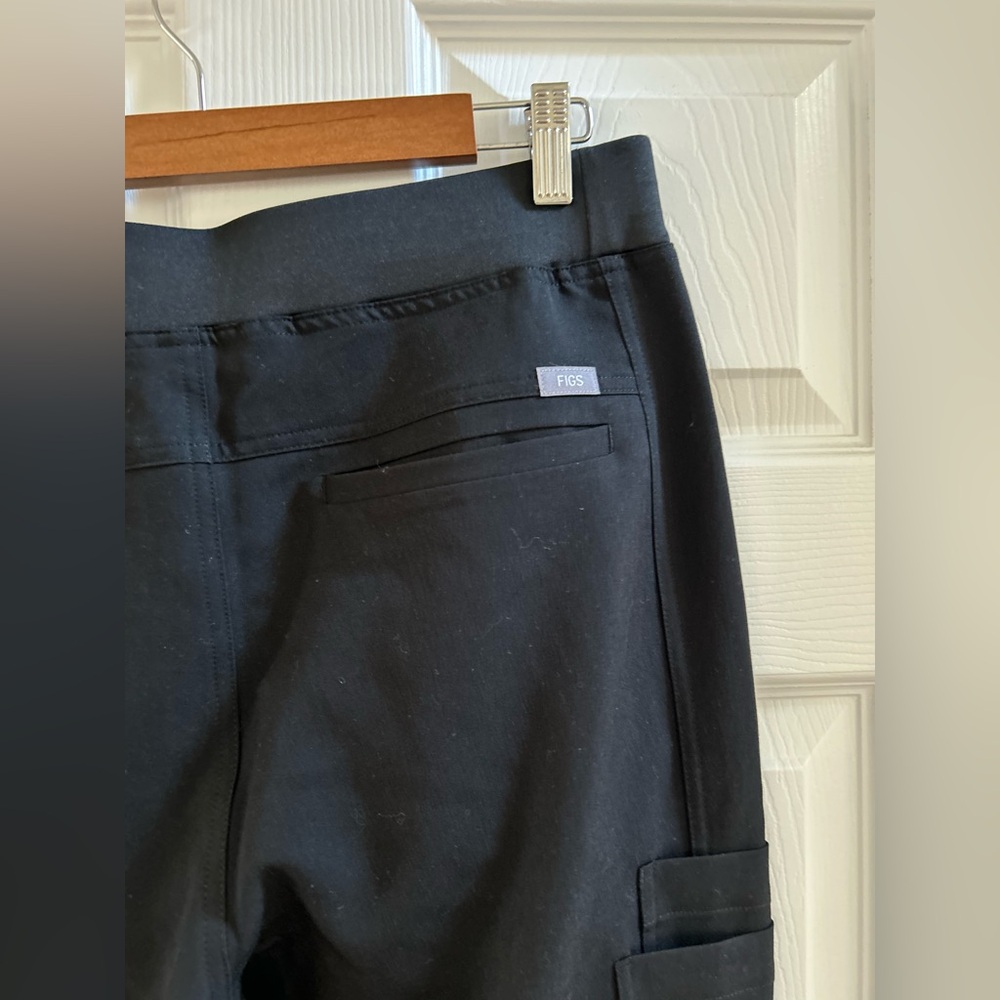 NWT FIGS Men Axim Cargo Scrub Pants™ Black Size M - Picture 7 of 8